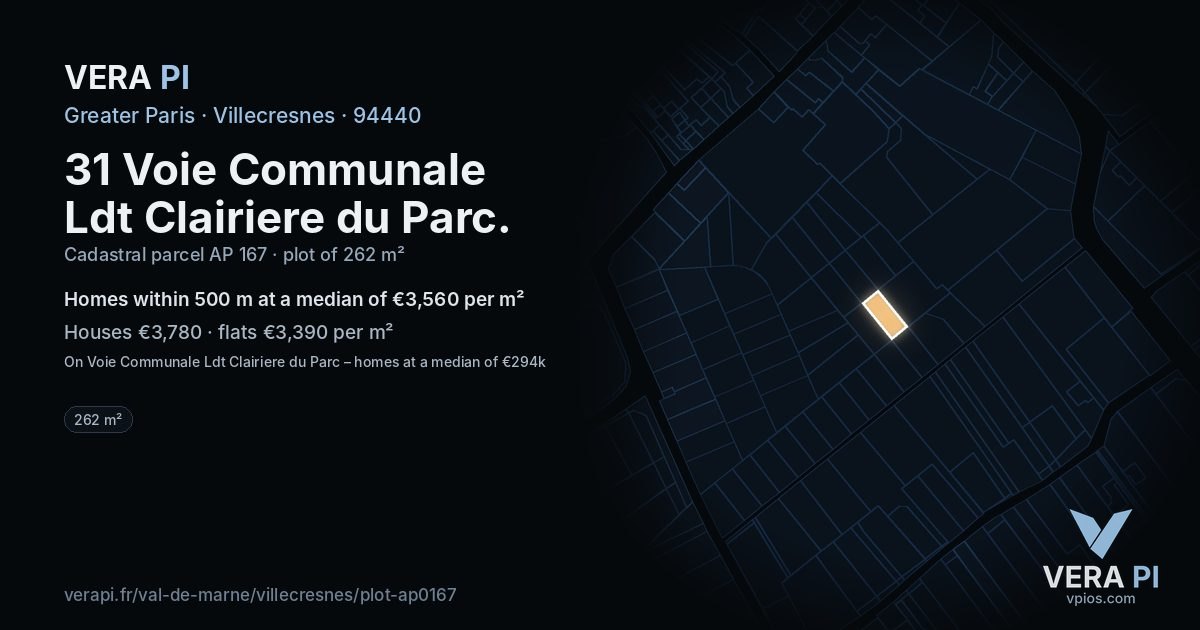 31 Voie Communale Ldt Clairiere du Parc, Villecresnes at night – the plot lit, the parcels around coloured by the prices near them