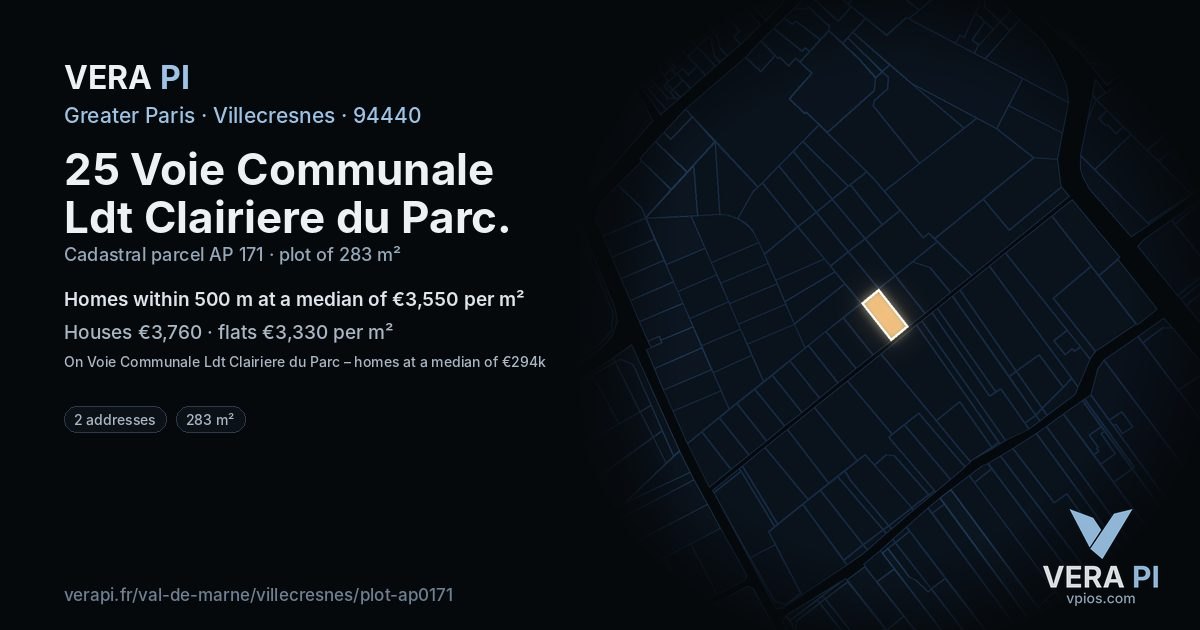 25 Voie Communale Ldt Clairiere du Parc, Villecresnes at night – the plot lit, the parcels around coloured by the prices near them