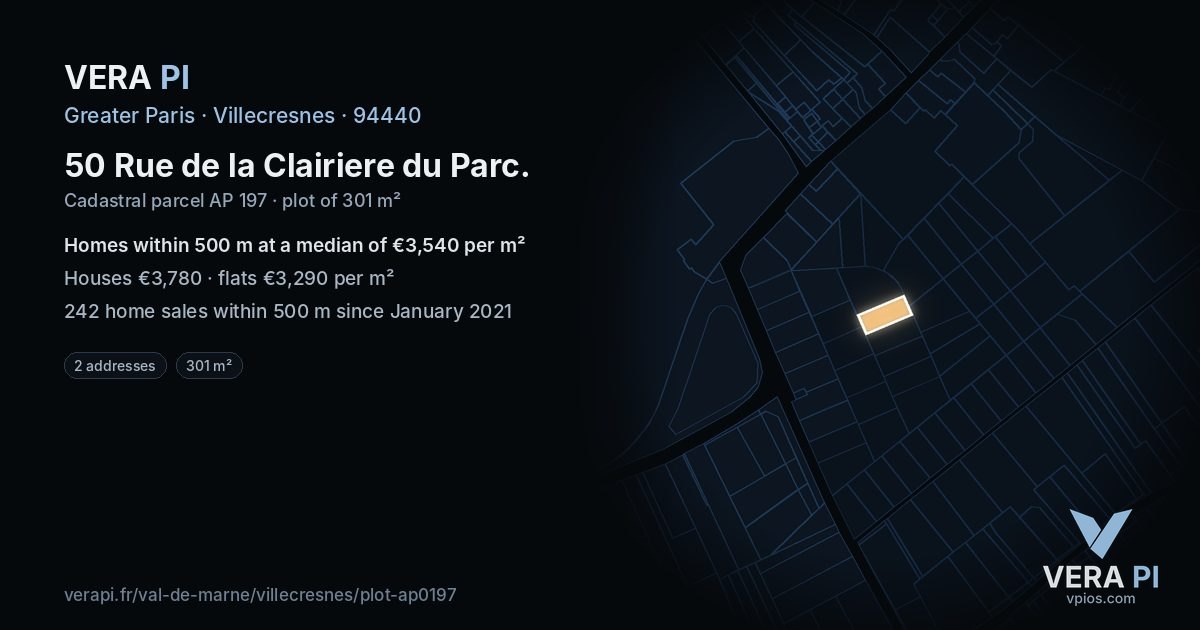 50 Rue de la Clairiere du Parc, Villecresnes at night – the plot lit, the parcels around coloured by the prices near them