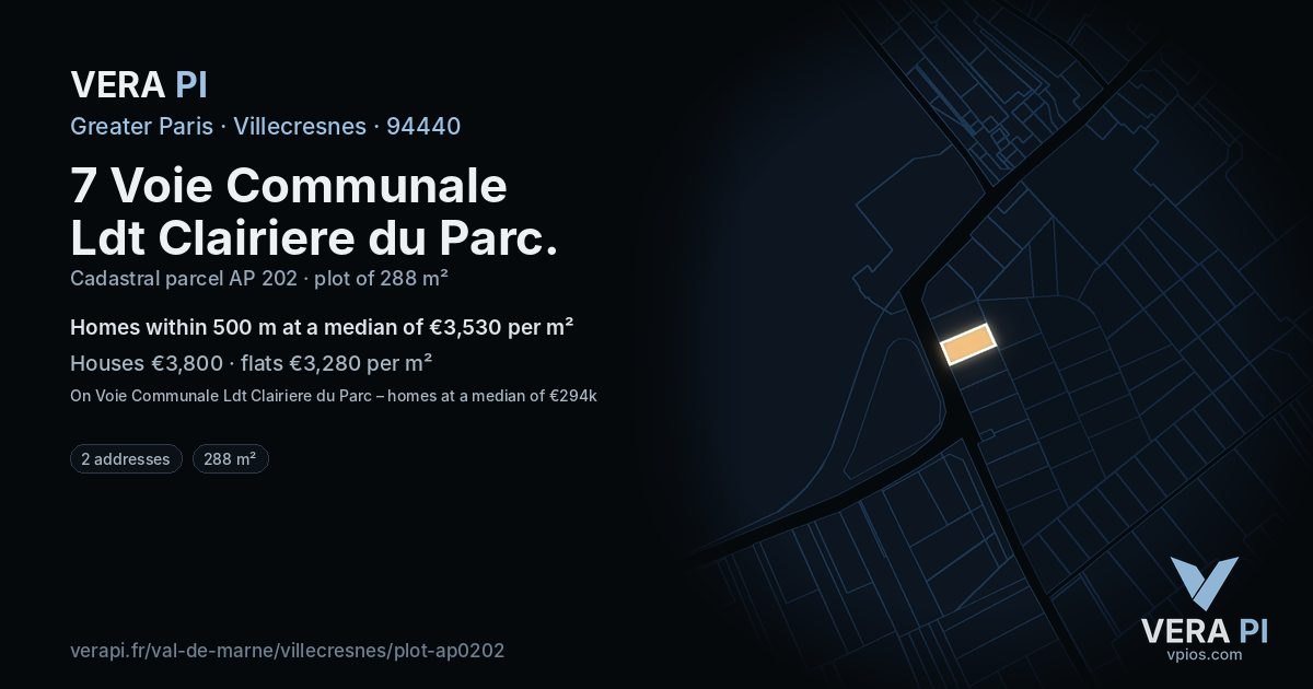 7 Voie Communale Ldt Clairiere du Parc, Villecresnes at night – the plot lit, the parcels around coloured by the prices near them
