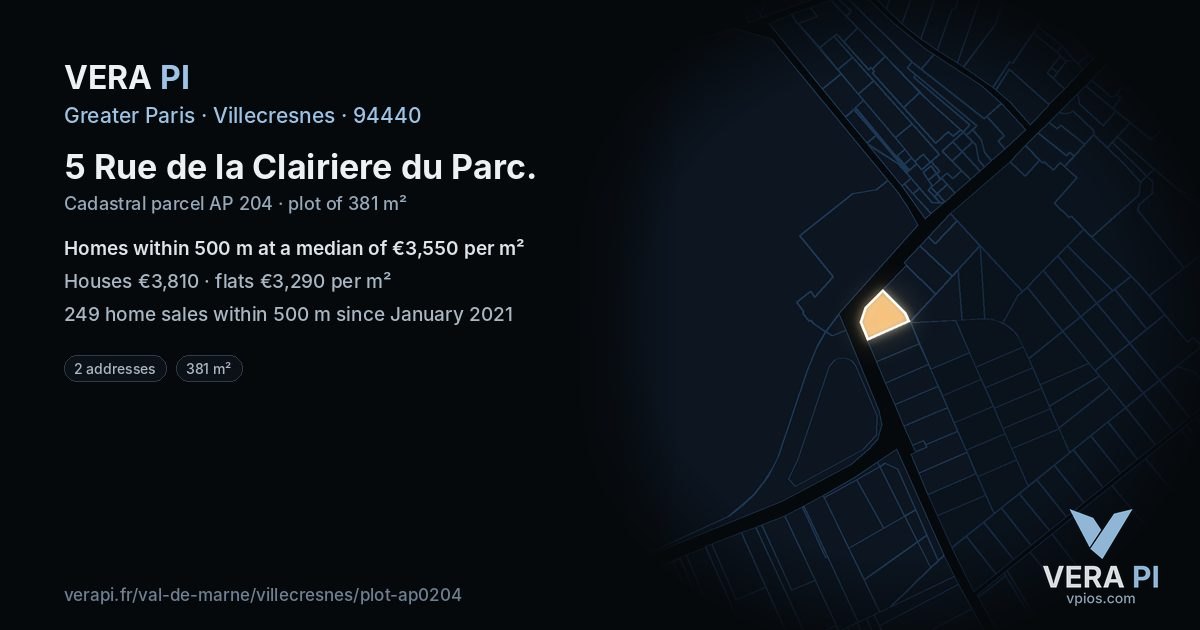 5 Rue de la Clairiere du Parc, Villecresnes at night – the plot lit, the parcels around coloured by the prices near them