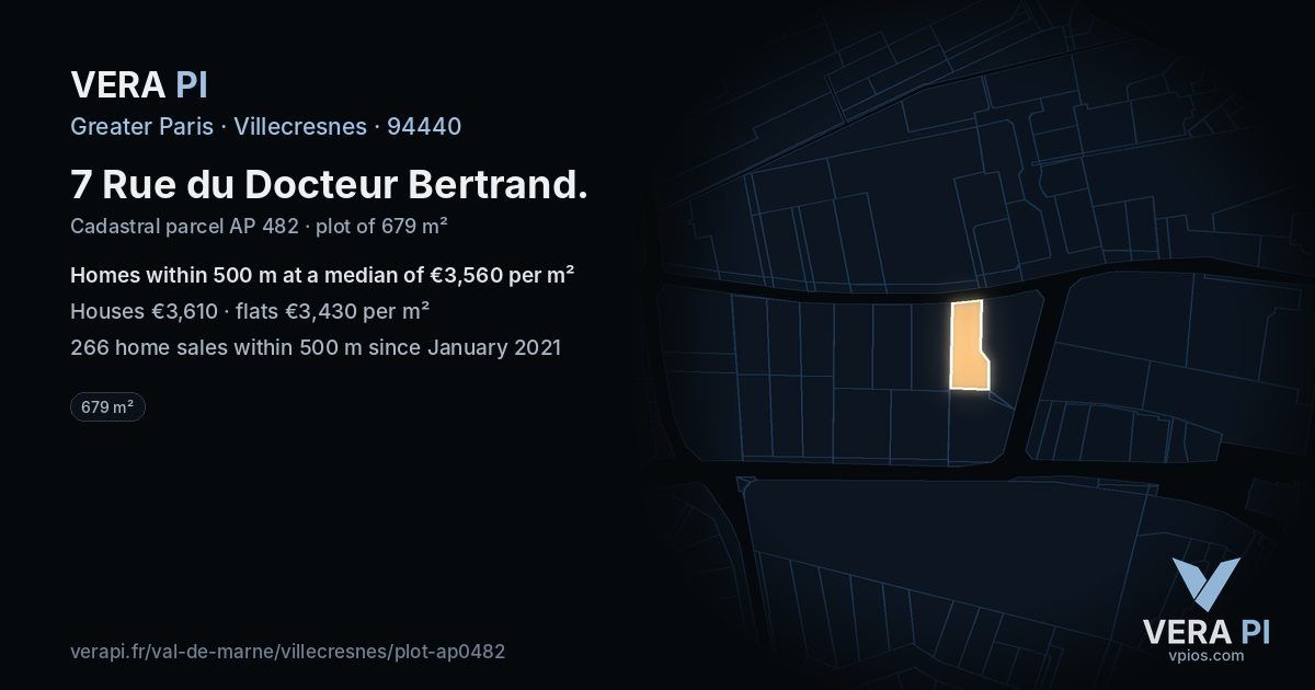 7 Rue du Docteur Bertrand, Villecresnes at night – the plot lit, the parcels around coloured by the prices near them