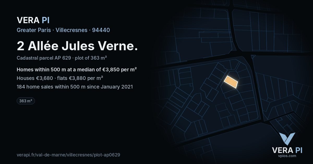 2 Allée Jules Verne, Villecresnes at night – the plot lit, the parcels around coloured by the prices near them