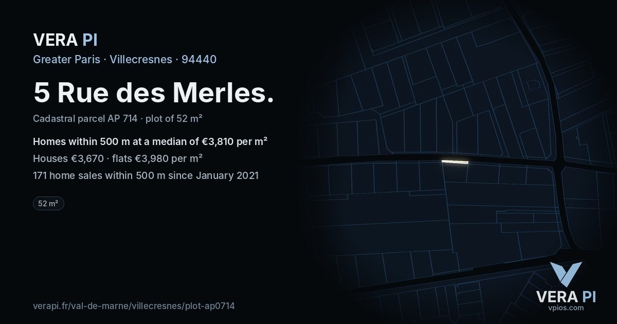 5 Rue des Merles, Villecresnes at night – the plot lit, the parcels around coloured by the prices near them