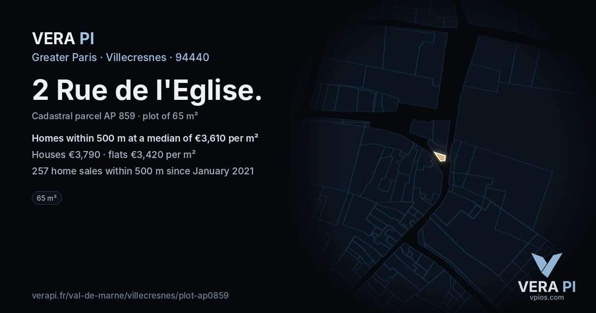 2 Rue de l'Eglise, Villecresnes at night – the plot lit, the parcels around coloured by the prices near them