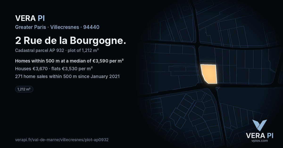 2 Rue de la Bourgogne, Villecresnes at night – the plot lit, the parcels around coloured by the prices near them