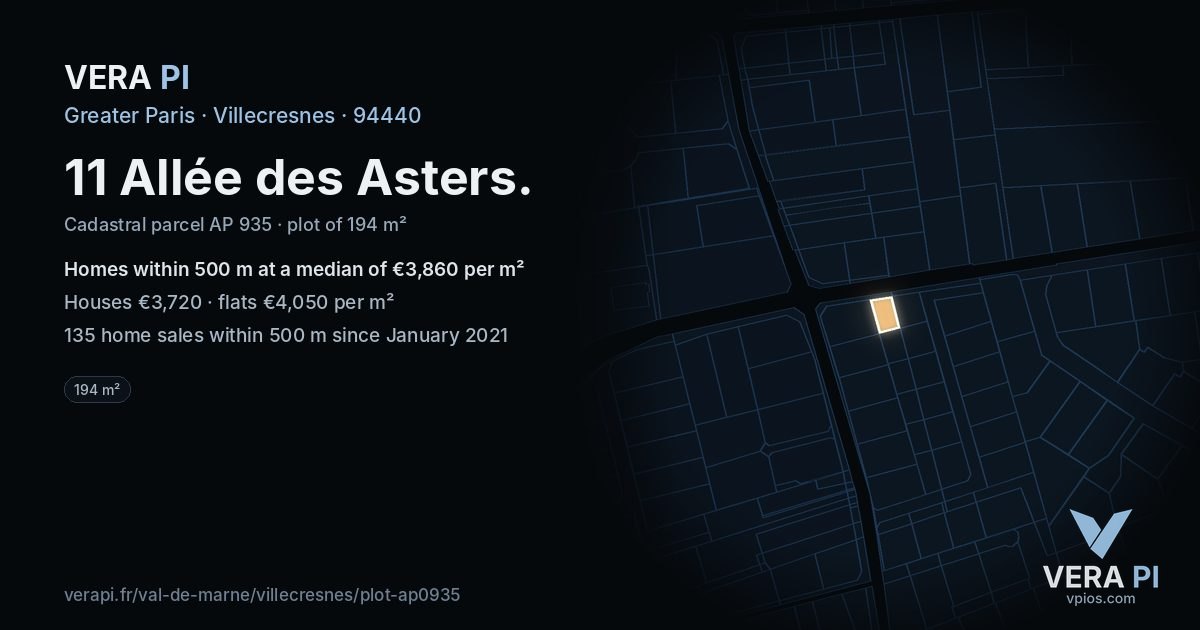 11 Allée des Asters, Villecresnes at night – the plot lit, the parcels around coloured by the prices near them