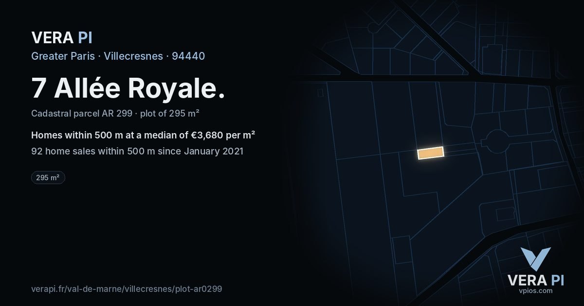 7 Allée Royale, Villecresnes at night – the plot lit, the parcels around coloured by the prices near them