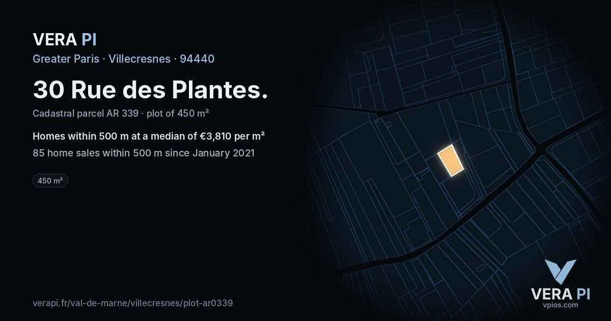 30 Rue des Plantes, Villecresnes at night – the plot lit, the parcels around coloured by the prices near them