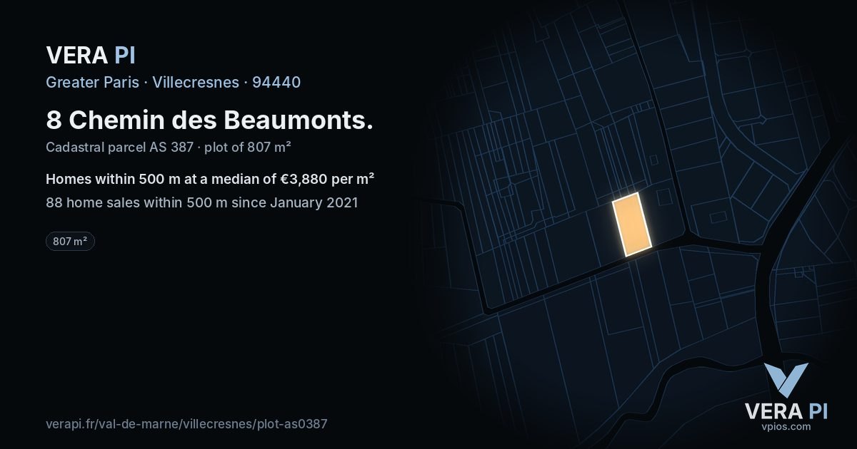 8 Chemin des Beaumonts, Villecresnes at night – the plot lit, the parcels around coloured by the prices near them