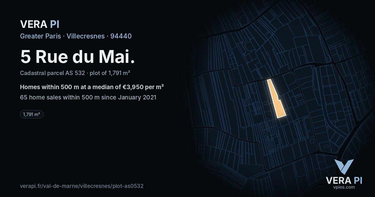 5 Rue du Mai, Villecresnes at night – the plot lit, the parcels around coloured by the prices near them