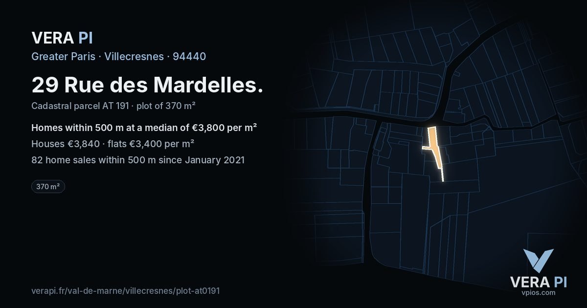 29 Rue des Mardelles, Villecresnes at night – the plot lit, the parcels around coloured by the prices near them