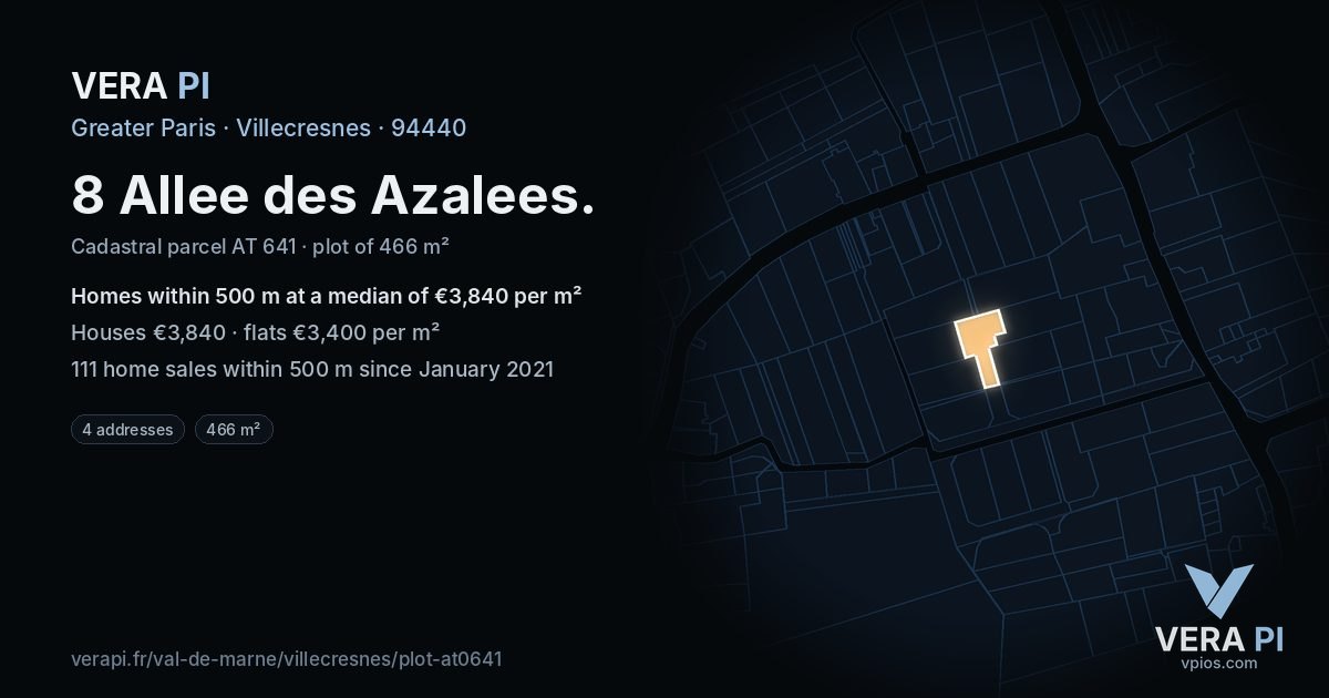 8 Allee des Azalees, Villecresnes at night – the plot lit, the parcels around coloured by the prices near them