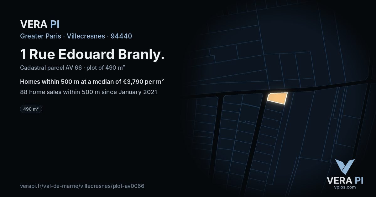 1 Rue Edouard Branly, Villecresnes at night – the plot lit, the parcels around coloured by the prices near them