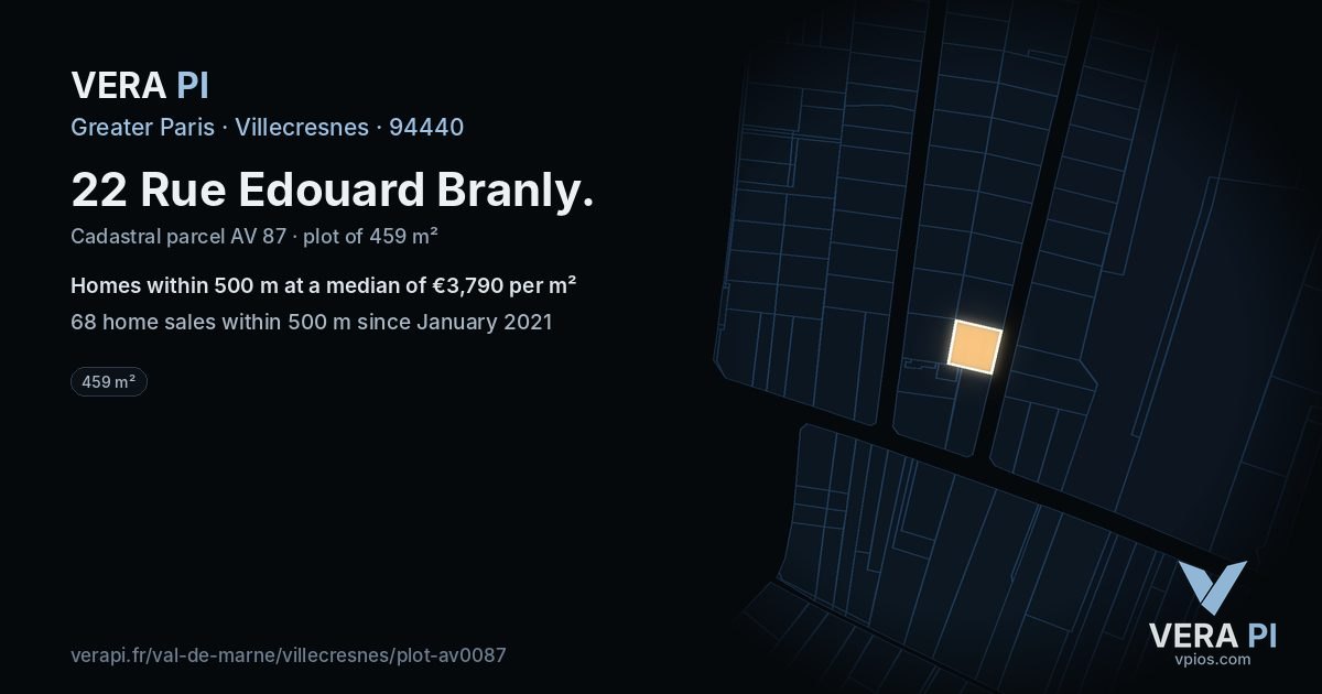 22 Rue Edouard Branly, Villecresnes at night – the plot lit, the parcels around coloured by the prices near them