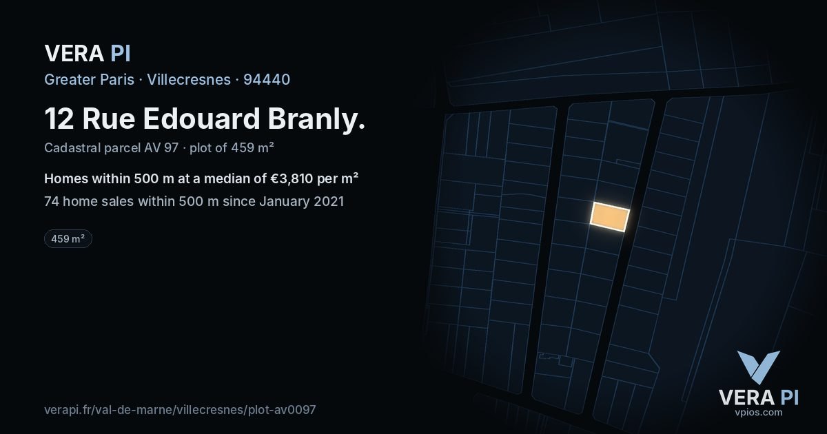12 Rue Edouard Branly, Villecresnes at night – the plot lit, the parcels around coloured by the prices near them