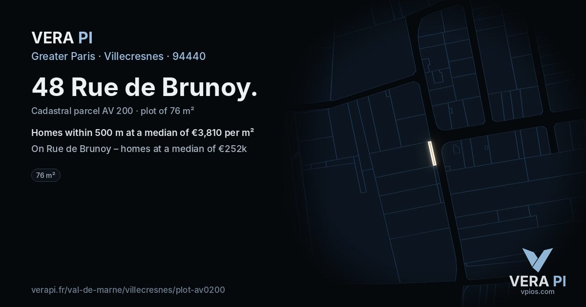 48 Rue de Brunoy, Villecresnes at night – the plot lit, the parcels around coloured by the prices near them