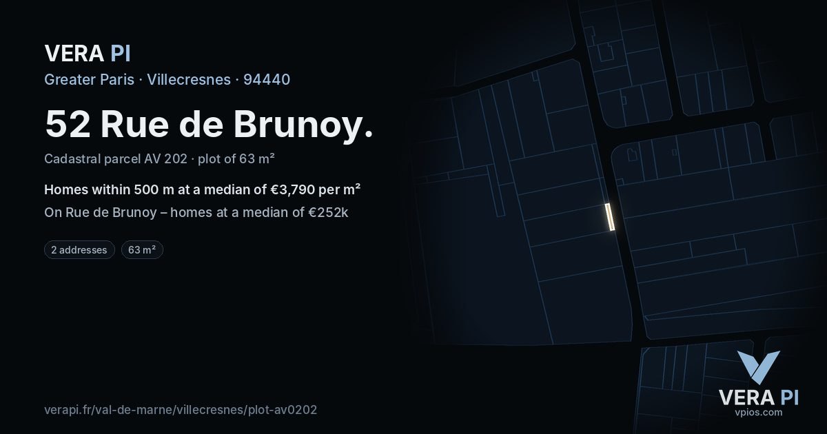 52 Rue de Brunoy, Villecresnes at night – the plot lit, the parcels around coloured by the prices near them