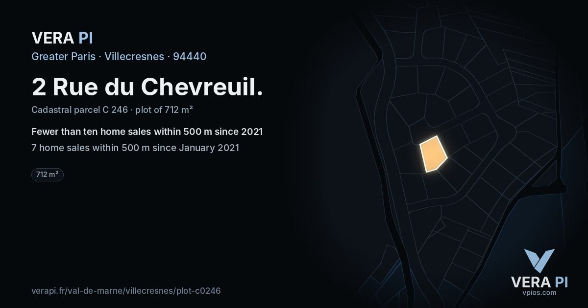 2 Rue du Chevreuil, Villecresnes at night – the plot lit, the parcels around coloured by the prices near them