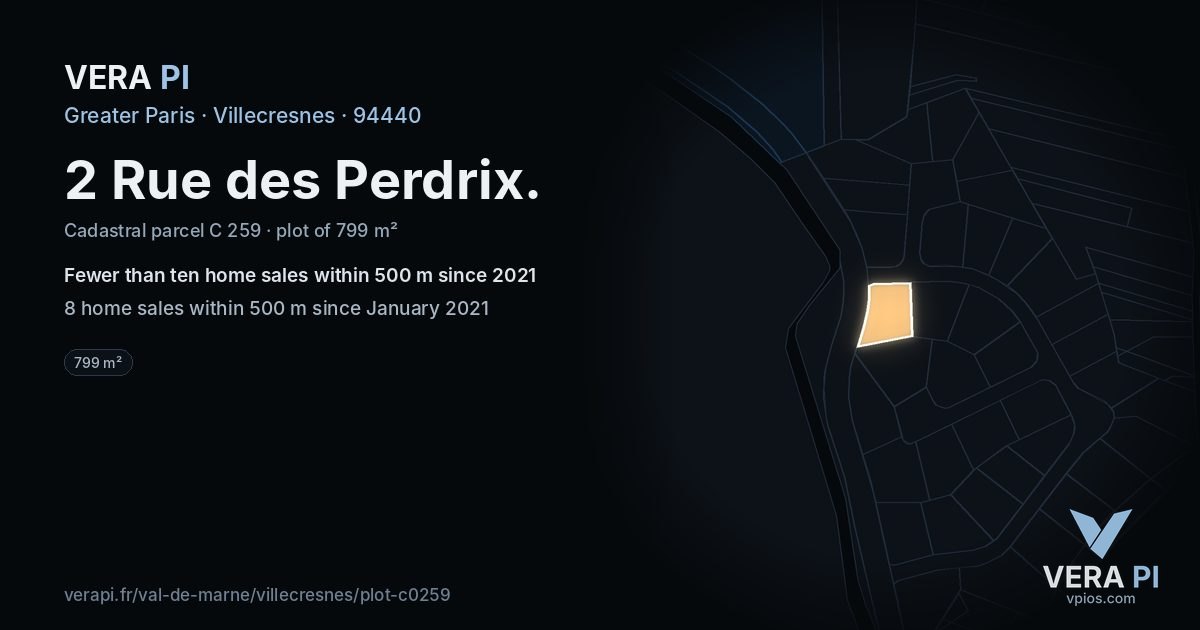 2 Rue des Perdrix, Villecresnes at night – the plot lit, the parcels around coloured by the prices near them