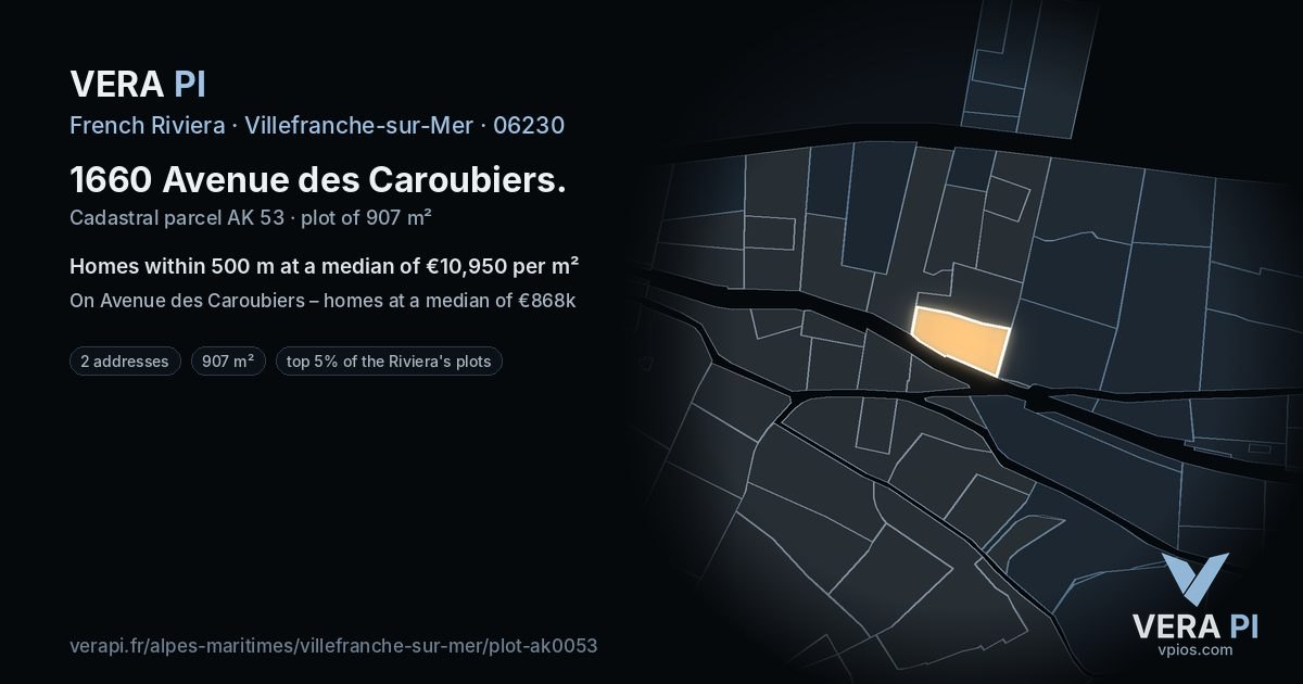 1660 Avenue des Caroubiers, Villefranche-sur-Mer at night – the plot lit, the parcels around coloured by the prices near them