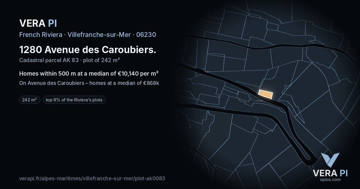 1280 Avenue des Caroubiers, Villefranche-sur-Mer at night – the plot lit, the parcels around coloured by the prices near them