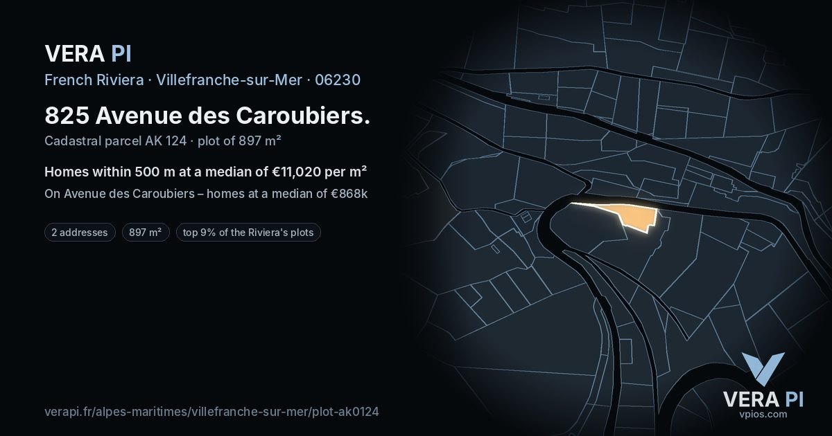 825 Avenue des Caroubiers, Villefranche-sur-Mer at night – the plot lit, the parcels around coloured by the prices near them