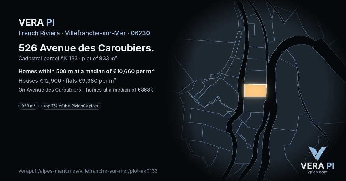 526 Avenue des Caroubiers, Villefranche-sur-Mer at night – the plot lit, the parcels around coloured by the prices near them