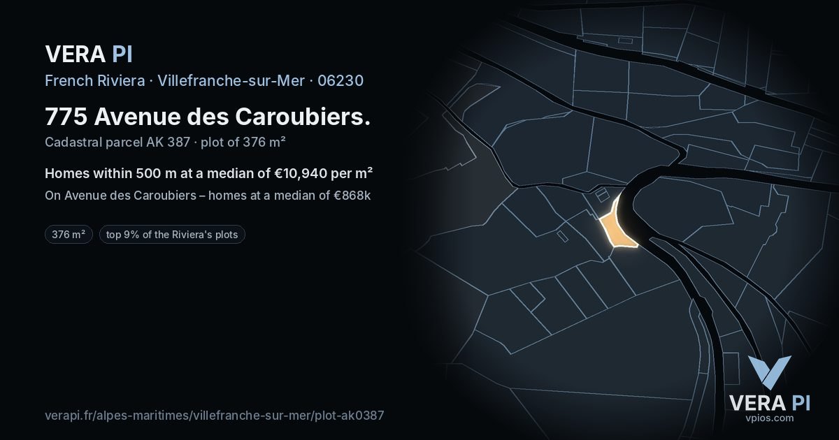 775 Avenue des Caroubiers, Villefranche-sur-Mer at night – the plot lit, the parcels around coloured by the prices near them