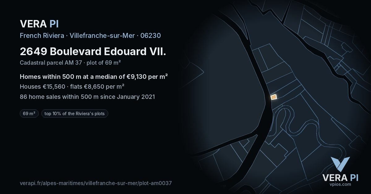 2649 Boulevard Edouard VII, Villefranche-sur-Mer at night – the plot lit, the parcels around coloured by the prices near them