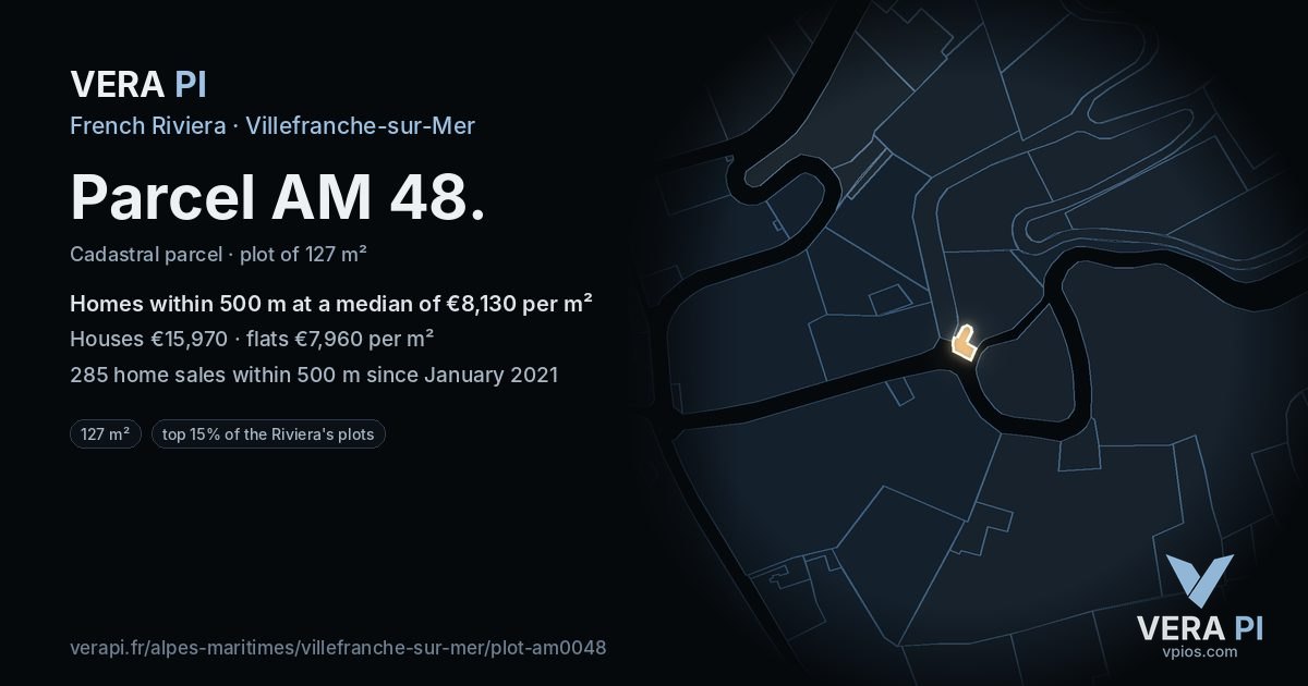 Parcel AM 48, Villefranche-sur-Mer at night – the plot lit, the parcels around coloured by the prices near them