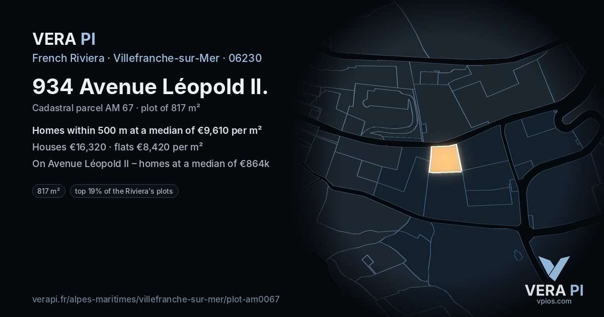 934 Avenue Léopold II, Villefranche-sur-Mer at night – the plot lit, the parcels around coloured by the prices near them