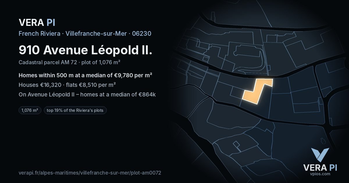 910 Avenue Léopold II, Villefranche-sur-Mer at night – the plot lit, the parcels around coloured by the prices near them