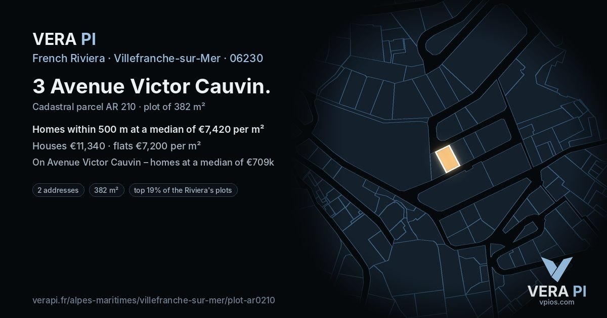 3 Avenue Victor Cauvin, Villefranche-sur-Mer at night – the plot lit, the parcels around coloured by the prices near them