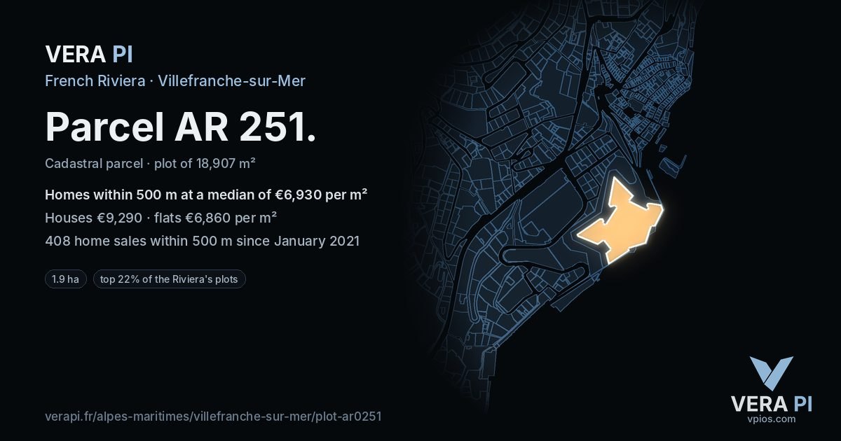 Parcel AR 251, Villefranche-sur-Mer at night – the plot lit, the parcels around coloured by the prices near them