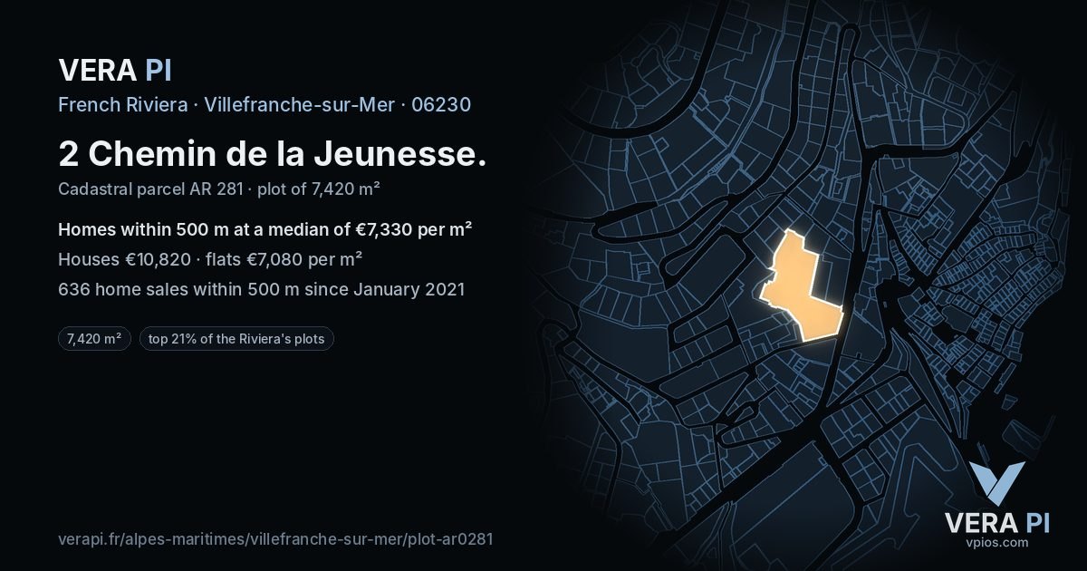 2 Chemin de la Jeunesse, Villefranche-sur-Mer at night – the plot lit, the parcels around coloured by the prices near them