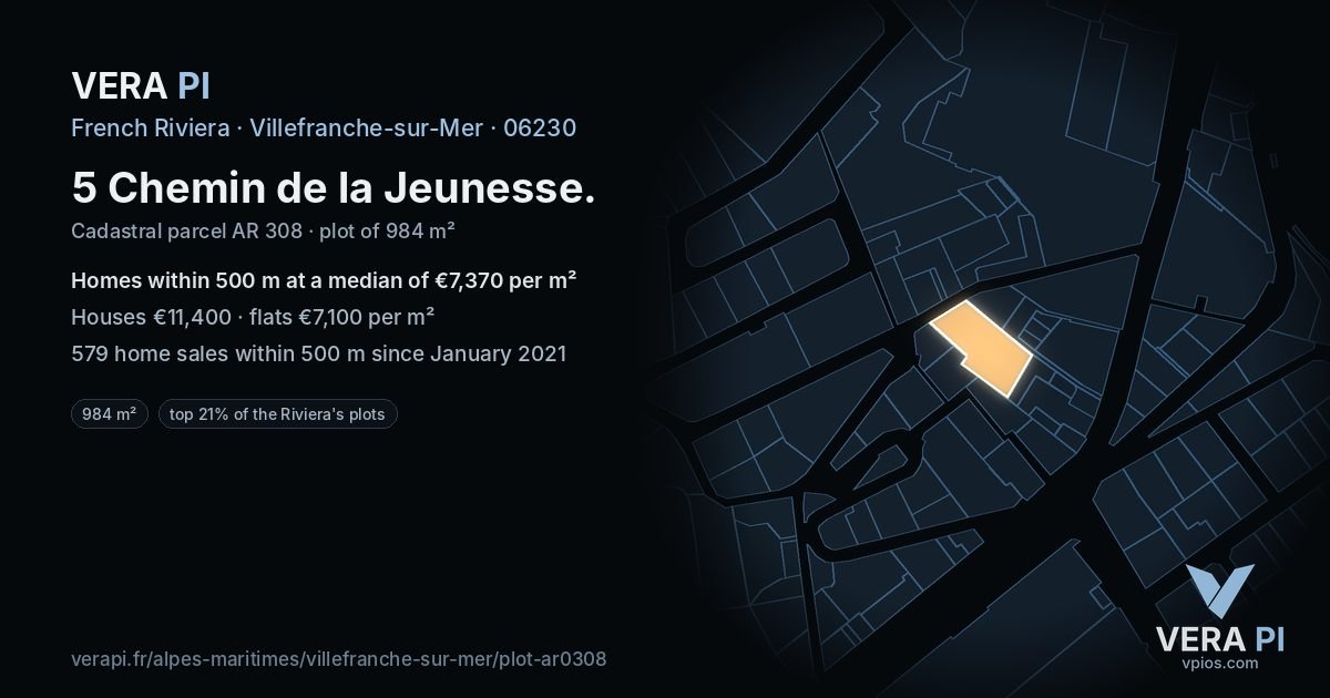 5 Chemin de la Jeunesse, Villefranche-sur-Mer at night – the plot lit, the parcels around coloured by the prices near them