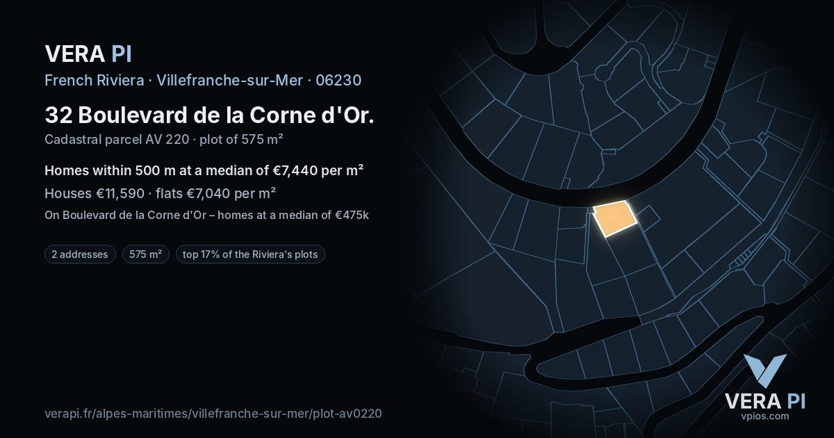 32 Boulevard de la Corne d'Or, Villefranche-sur-Mer at night – the plot lit, the parcels around coloured by the prices near them