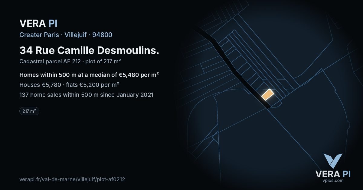 34 Rue Camille Desmoulins, Villejuif at night – the plot lit, the parcels around coloured by the prices near them