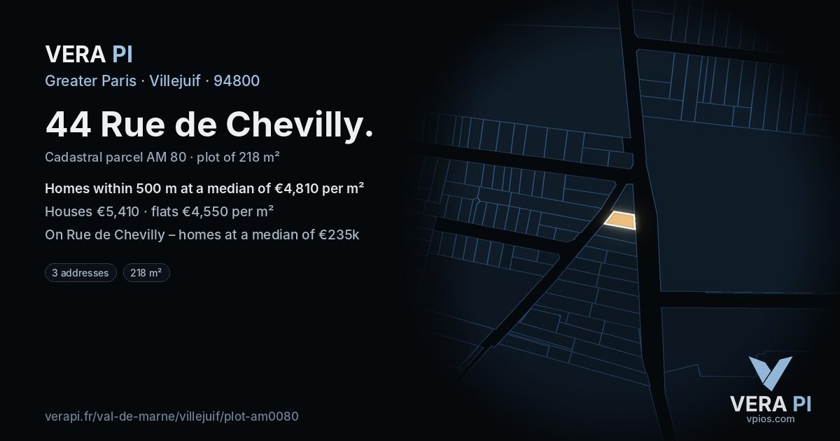 44 Rue de Chevilly, Villejuif at night – the plot lit, the parcels around coloured by the prices near them