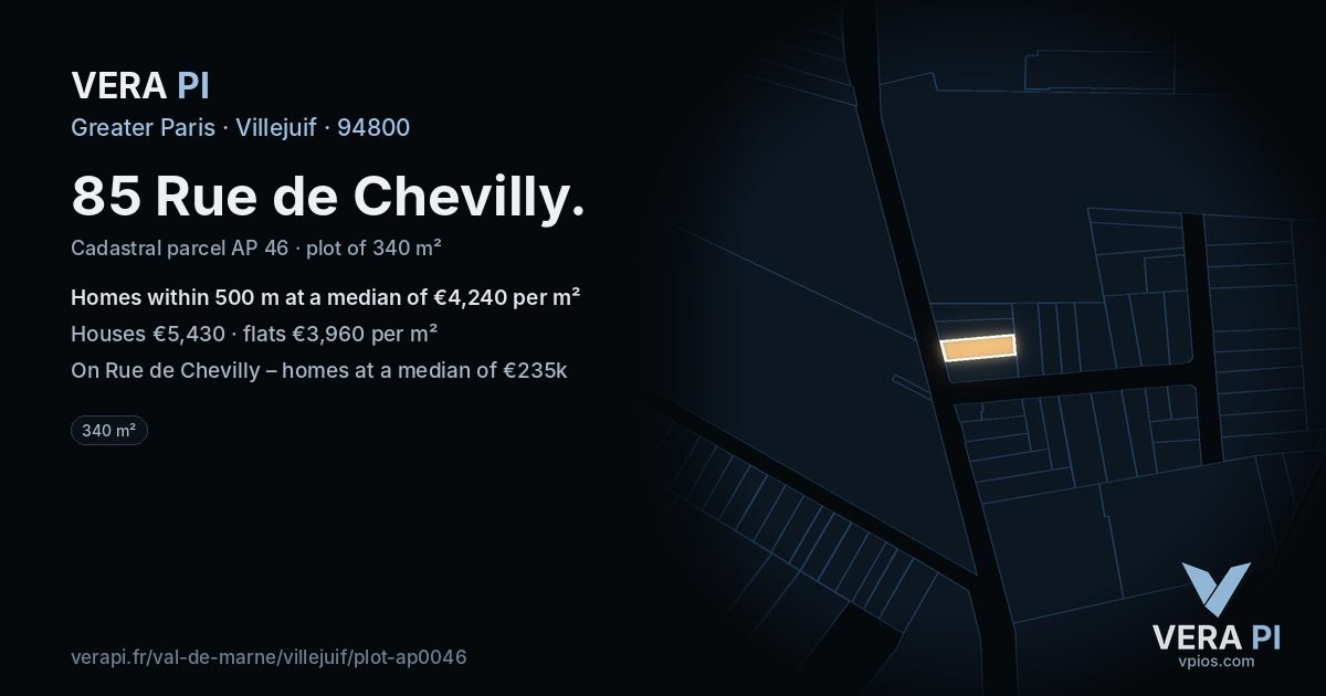 85 Rue de Chevilly, Villejuif at night – the plot lit, the parcels around coloured by the prices near them