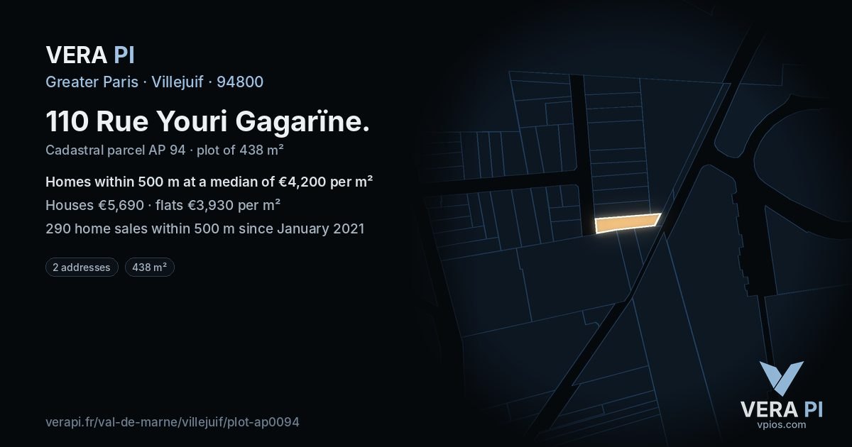 110 Rue Youri Gagarïne, Villejuif at night – the plot lit, the parcels around coloured by the prices near them