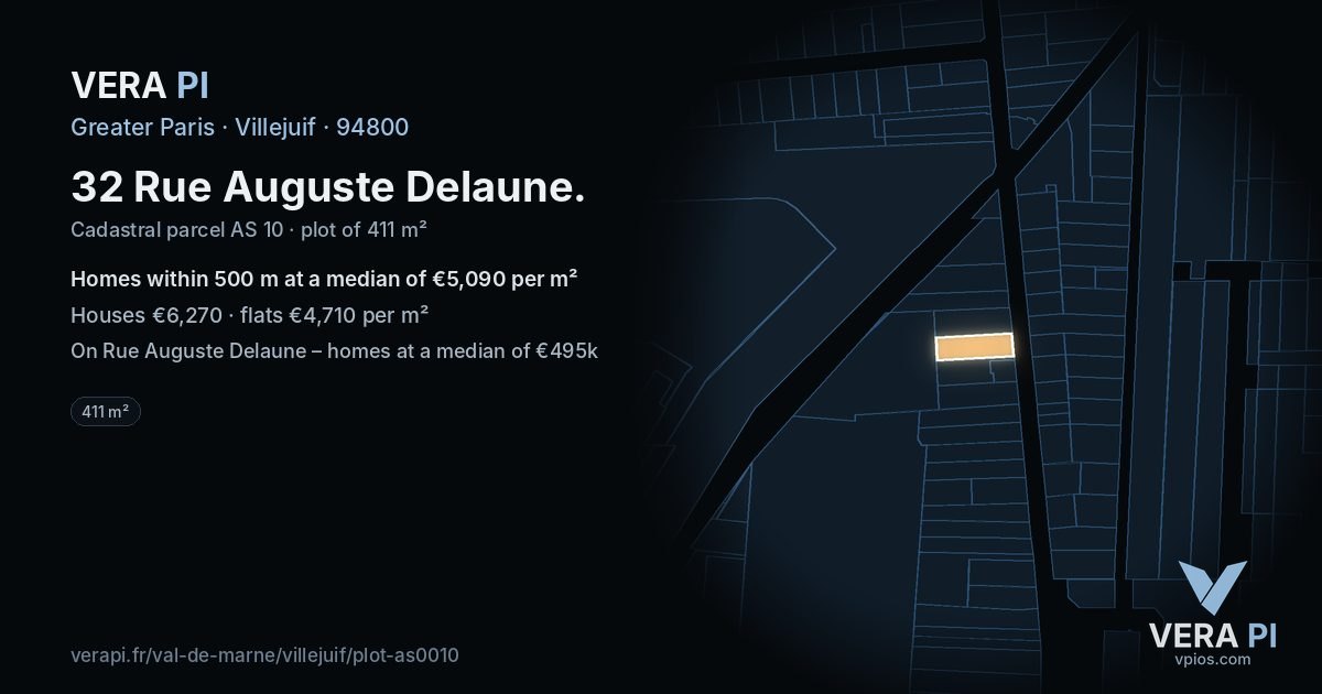 32 Rue Auguste Delaune, Villejuif at night – the plot lit, the parcels around coloured by the prices near them