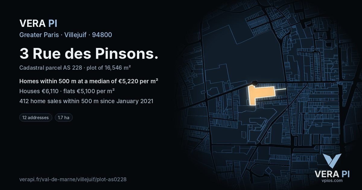3 Rue des Pinsons, Villejuif at night – the plot lit, the parcels around coloured by the prices near them