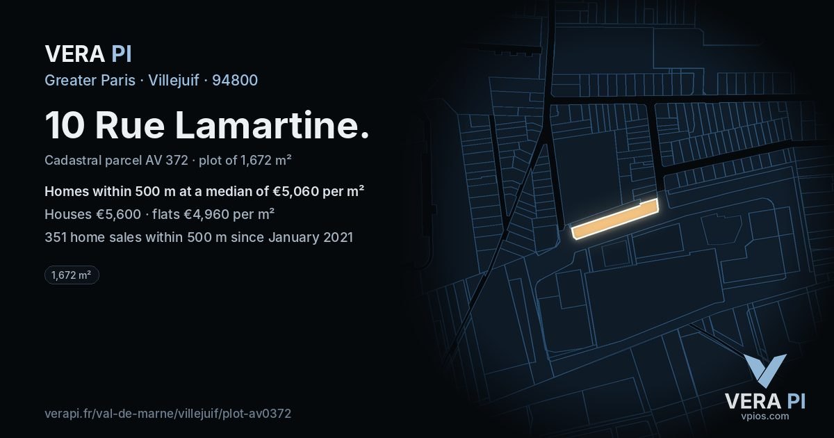 10 Rue Lamartine, Villejuif at night – the plot lit, the parcels around coloured by the prices near them