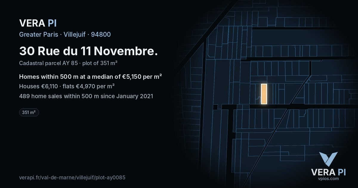 30 Rue du 11 Novembre, Villejuif at night – the plot lit, the parcels around coloured by the prices near them