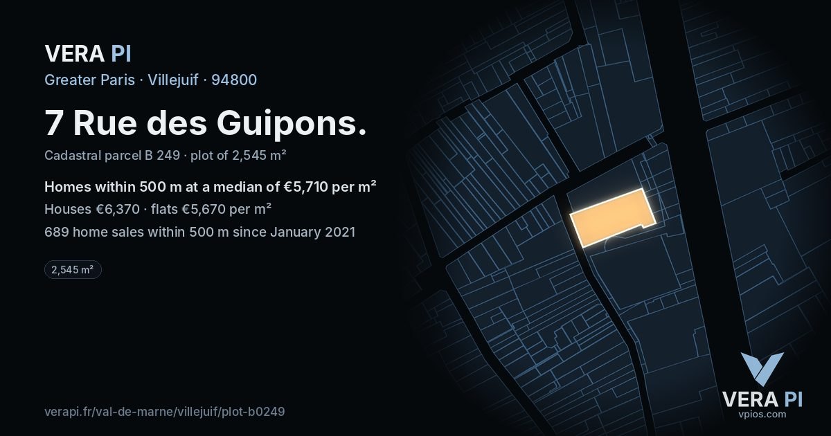 7 Rue des Guipons, Villejuif at night – the plot lit, the parcels around coloured by the prices near them