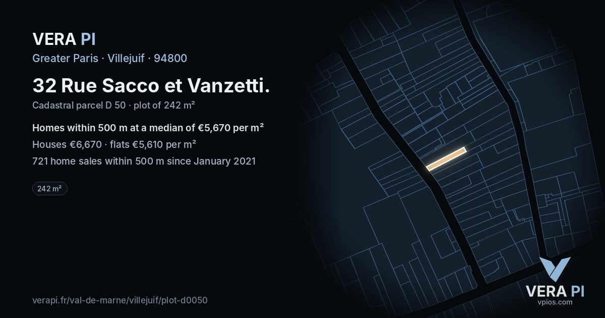 32 Rue Sacco et Vanzetti, Villejuif at night – the plot lit, the parcels around coloured by the prices near them