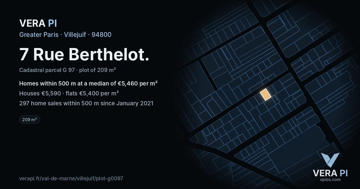 7 Rue Berthelot, Villejuif at night – the plot lit, the parcels around coloured by the prices near them