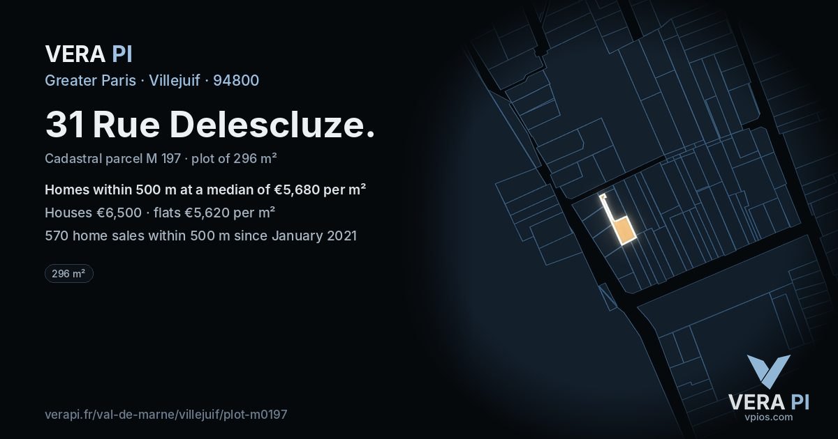 31 Rue Delescluze, Villejuif at night – the plot lit, the parcels around coloured by the prices near them